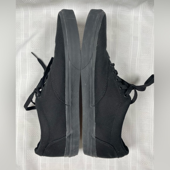 Vans Authentic Low Top Sneakers – Triple Black - Picture 4 of 10